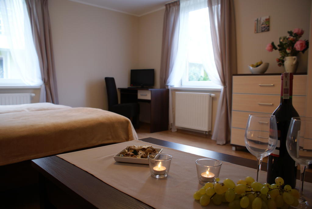 Pinhouse24 Lägenhet Poznań Rum bild